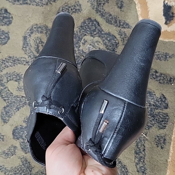 Women shoes - Picture 3 of 11